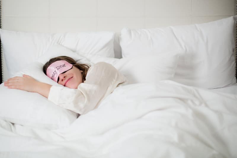 The Ultimate Guide On How To Sleep Better Pillow Tie